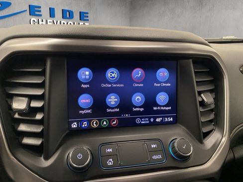 Used 2023 GMC Acadia AT4 image 9