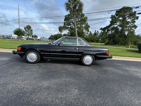 Used 1989 Mercedes-Benz 560 SL image 3