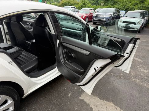 Used 2012 Volkswagen CC R-Line FWD image 17