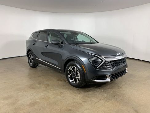 Used 2024 Kia Sportage LX image 5