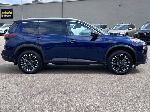 Used 2025 Nissan Rogue SL w/ Tech Package AWD/4WD image 44
