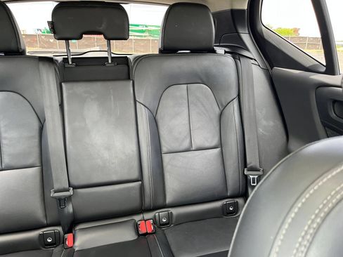 Used 2024 Volvo XC40 B5 Core AWD/4WD image 32
