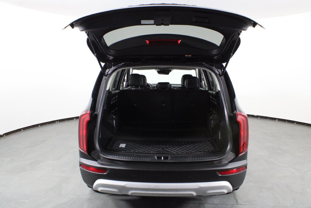 Used 2022 Kia Telluride LX FWD image 16