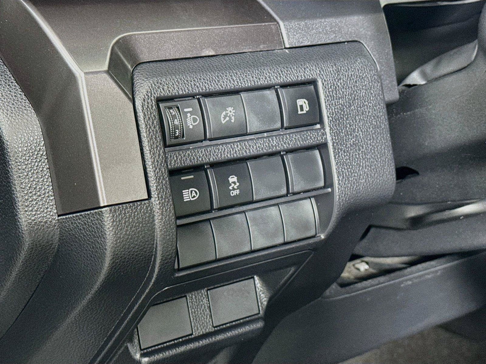 Certified 2025 Toyota 4Runner SR5 AWD/4WD image 15