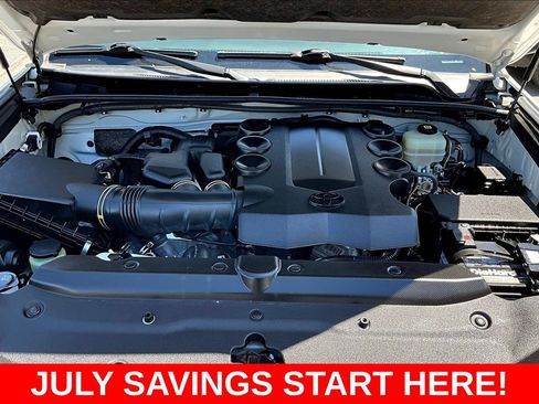 Used 2021 Toyota 4Runner TRD Off-Road AWD/4WD image 37