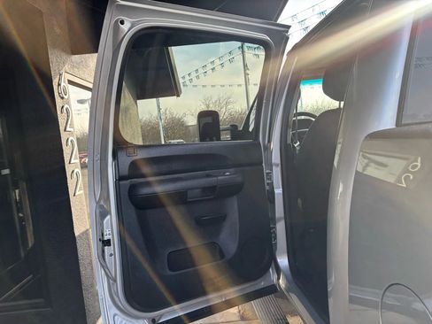 Used 2014 GMC Sierra 2500 SLE w/ SLE Preferred Package image 10