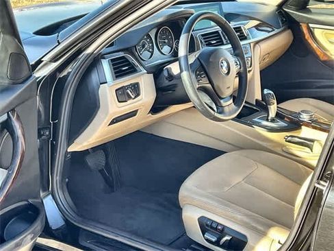 Used 2018 BMW 320i Sedan image 3