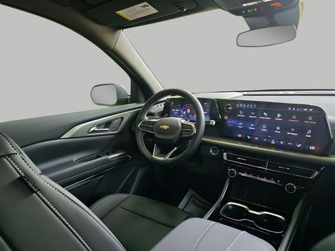 New 2026 Chevrolet Traverse LT w/ LPO, Floor Liner Package AWD/4WD image 11
