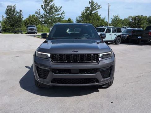 New 2026 Jeep Grand Cherokee Summit AWD/4WD image 3