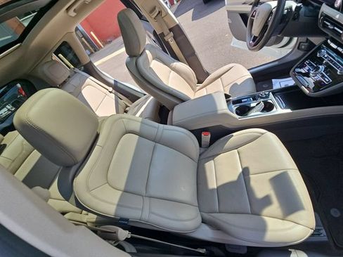 Used 2022 Lincoln Corsair AWD w/ Premium Package image 31