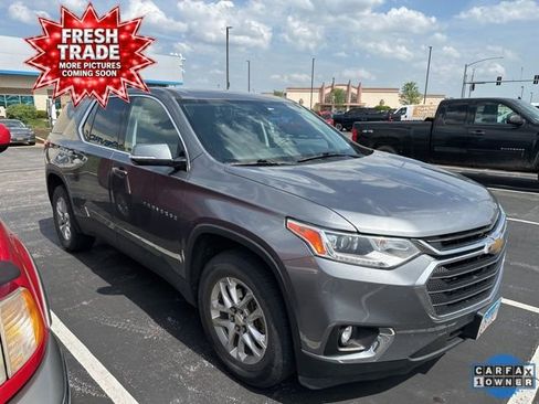 Used 2019 Chevrolet Traverse LT image 3