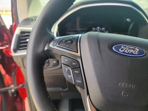 Used 2020 Ford Edge SEL FWD image 15
