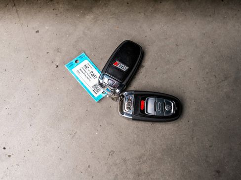 Used 2018 Audi R8 V10 w/ Premium Package image 80