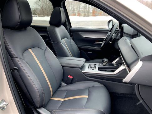 Used 2024 MAZDA CX-90 3.3 Turbo S w/ Premium Package image 8