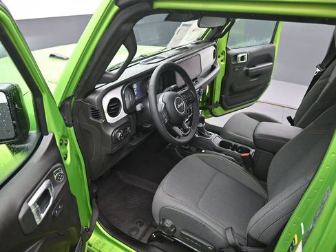 New 2026 Jeep Gladiator Sport image 9