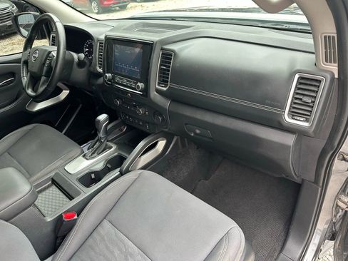 Used 2023 Nissan Frontier SV w/ SV Convenience Package image 30