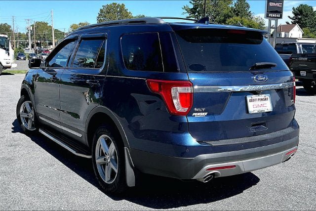 Used 2016 Ford Explorer XLT w/ Equipment Group 202A AWD/4WD image 4