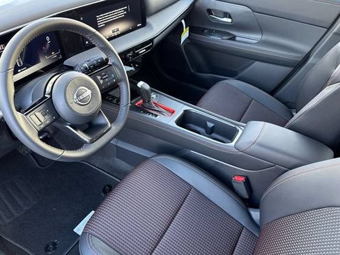 Certified 2026 Nissan Kicks SR w/ SR Premium Package AWD/4WD image 10