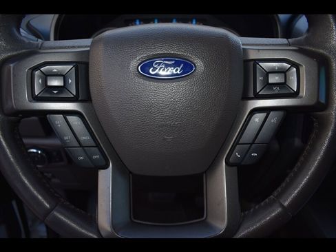 Used 2019 Ford Expedition XLT RWD image 14