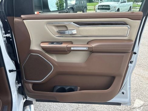 Used 2020 RAM 1500 Laramie AWD/4WD image 28