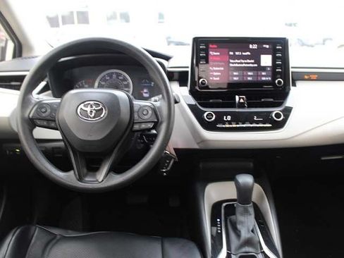 Used 2021 Toyota Corolla LE w/ Carpet Mat Package (TMS) FWD image 10