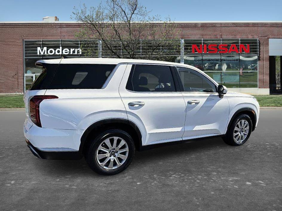 Used 2025 Hyundai Palisade SE FWD image 5