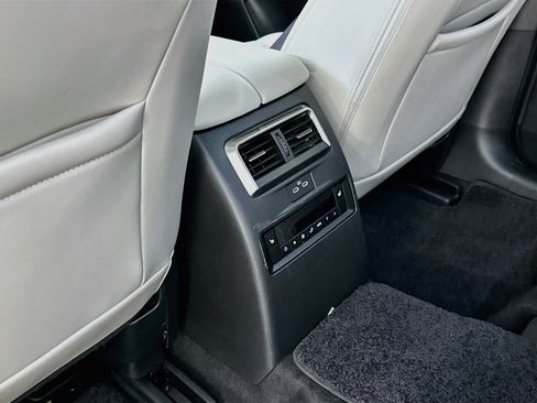 Used 2024 MAZDA CX-90 Plug-In Hybrid w/ Premium Plus AWD/4WD image 29