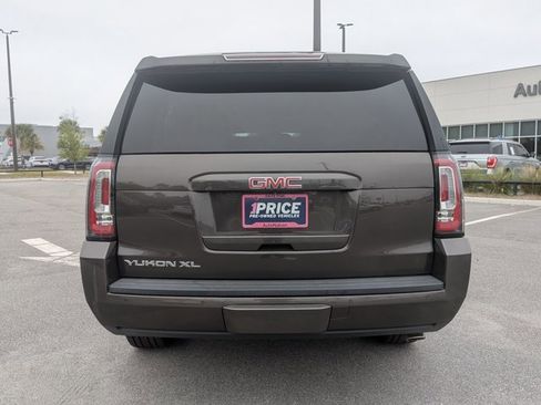 Used 2020 GMC Yukon XL SLT w/ Premium Edition image 7