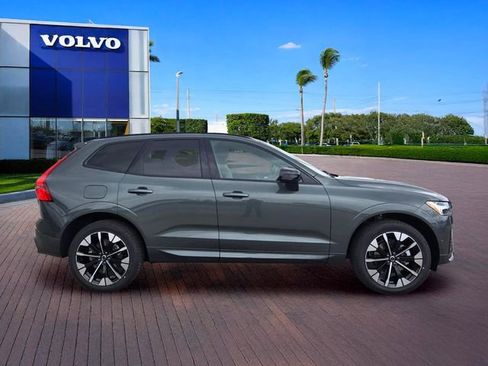 New 2026 Volvo XC60 B5 Plus AWD/4WD image 8