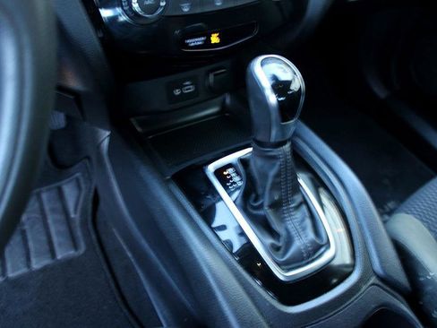 Used 2021 Nissan Rogue Sport S image 13