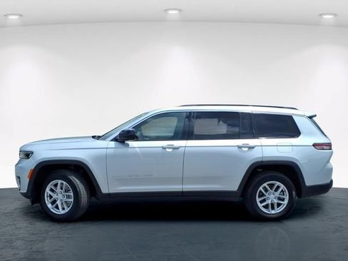 Used 2025 Jeep Grand Cherokee L Laredo w/ Luxury Tech Group I AWD/4WD image 14