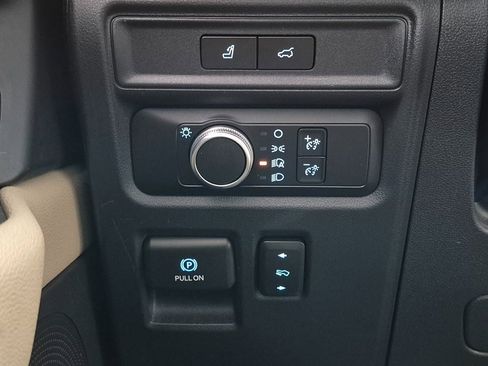 Used 2022 Ford Expedition Max XLT image 15