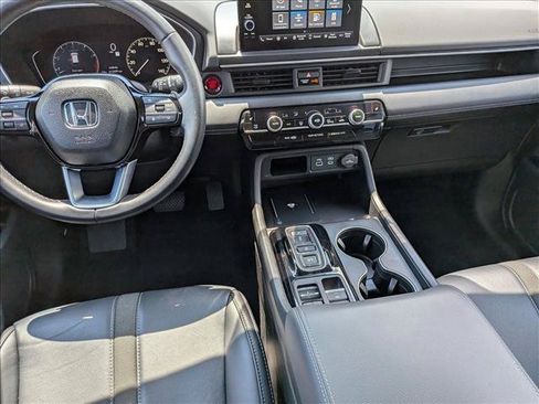 Certified 2025 Honda Pilot EX-L image 15