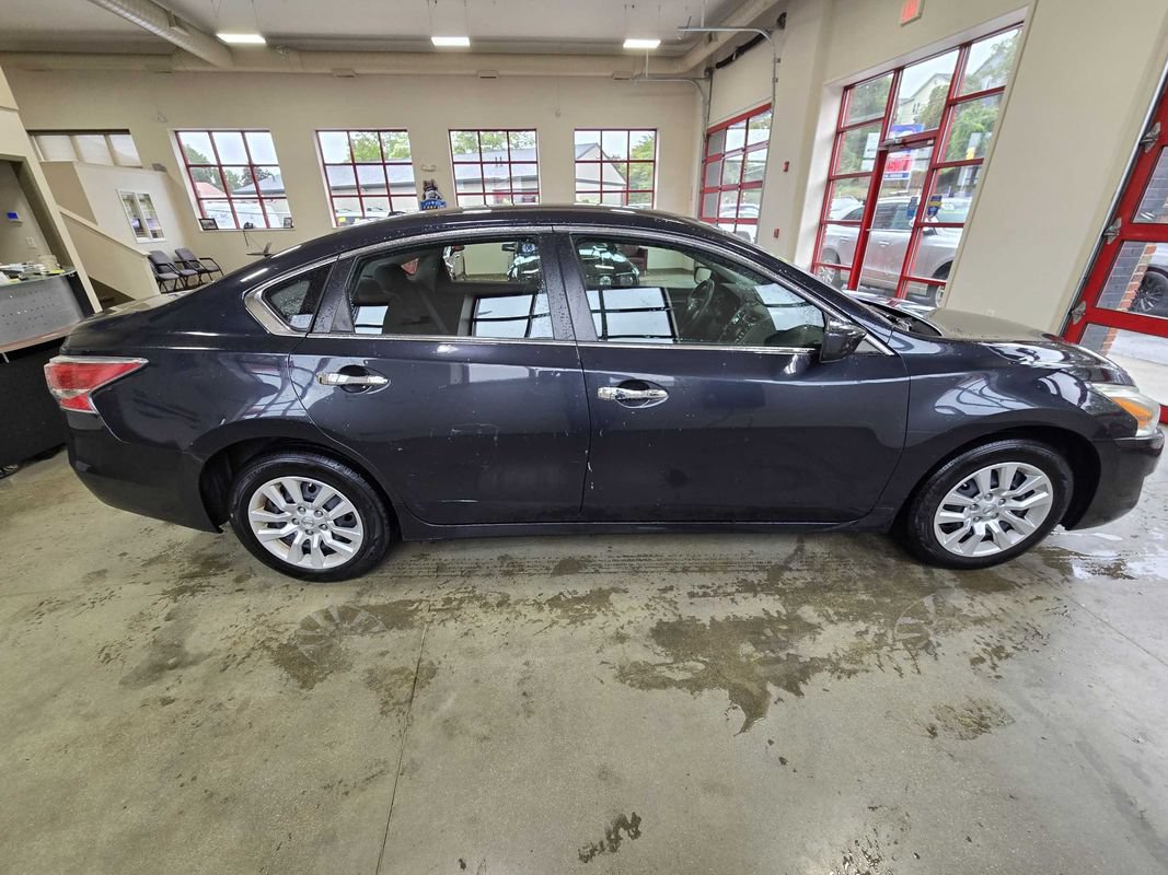 Used 2015 Nissan Altima 2.5 S w/ Power Driver Seat Package FWD image 8