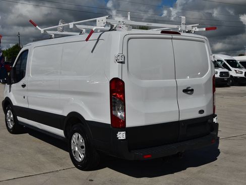 Used 2018 Ford Transit 150 130 Low Roof image 5