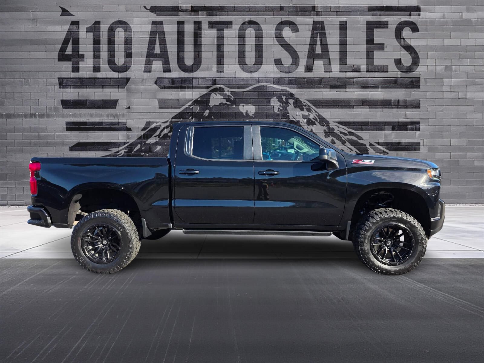 Used 2021 Chevrolet Silverado 1500 RST w/ All Star Edition Plus AWD/4WD image 2