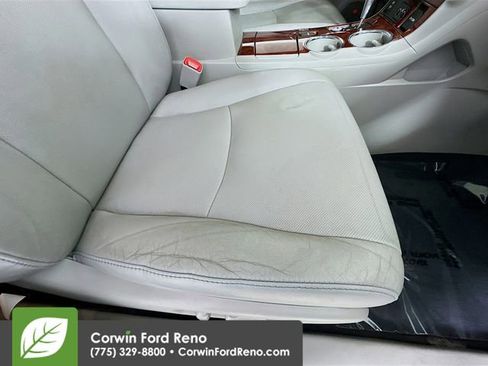 Used 2011 Toyota Highlander Limited w/ Tow Pkg AWD/4WD image 29