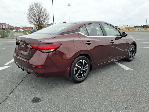 Used 2025 Nissan Sentra SV image 4