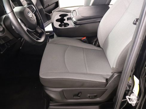 Used 2024 RAM 2500 Big Horn w/ Bed Utility Group image 10