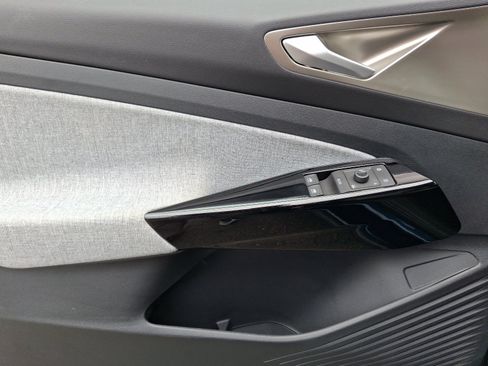 Used 2023 Volkswagen ID.4 Pro image 13