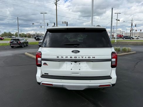 Used 2023 Ford Expedition Timberline image 5