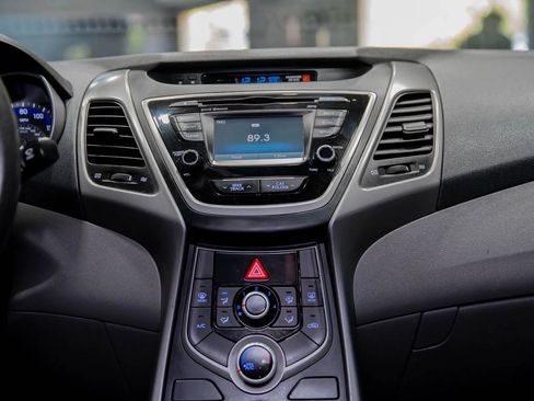 Used 2016 Hyundai Elantra SE w/ Option Group 02 image 12