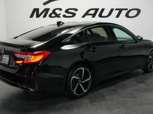 Used 2020 Honda Accord Sport image 4