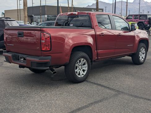 Used 2022 Chevrolet Colorado LT w/ Luxury Package RWD image 2