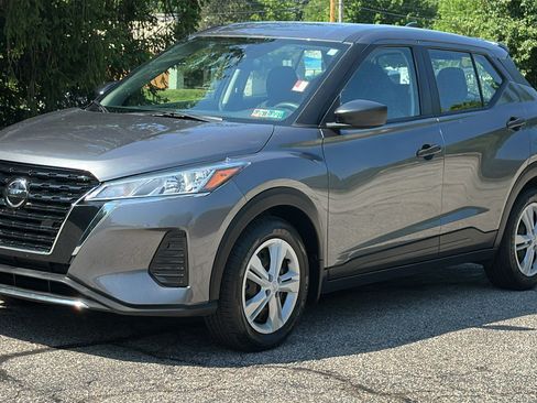 Used 2021 Nissan Kicks S FWD image 2