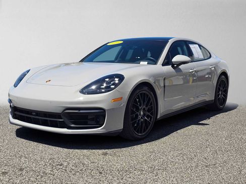 Used 2023 Porsche Panamera RWD image 7
