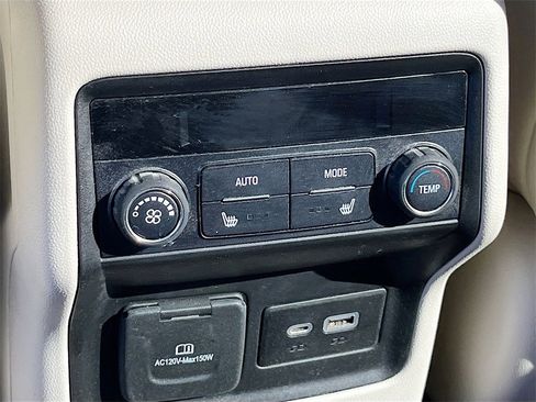 Used 2022 GMC Acadia Denali w/ Denali Ultimate Package image 26