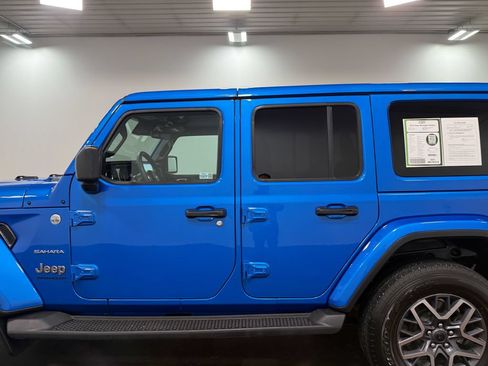 Used 2024 Jeep Wrangler Unlimited Sahara w/ Technology Group AWD/4WD image 36