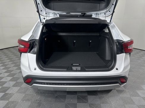 New 2026 Chevrolet Trax LT image 11