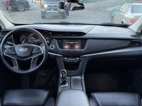 Used 2017 Cadillac XT5 Luxury w/ Driver Awareness Package image 29